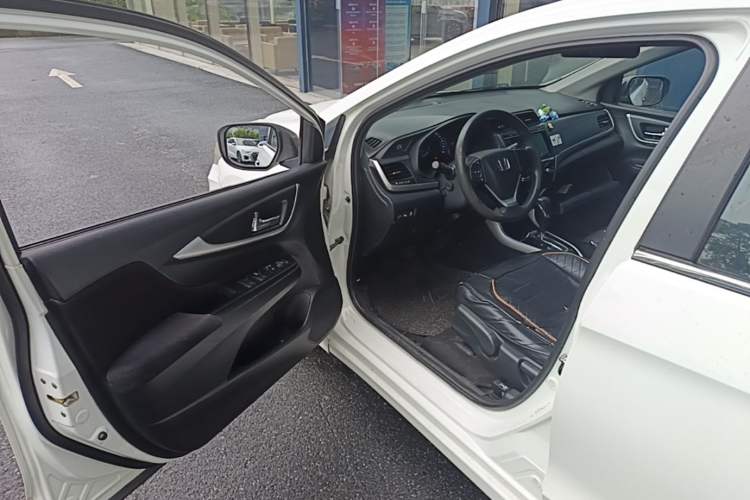 Used Honda Crider 2016 1.8L CVT Luxury Edition Driver Seat