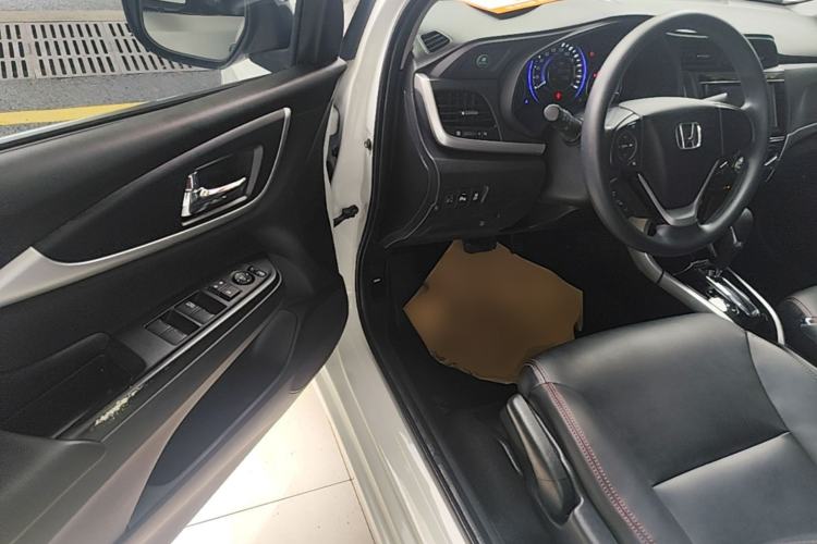 Used Honda Crider 2016 1.8L CVT Luxury Edition Driver Seat