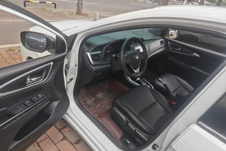 Used Honda Crider 2016 1.8L CVT Luxury Edition Driver Seat