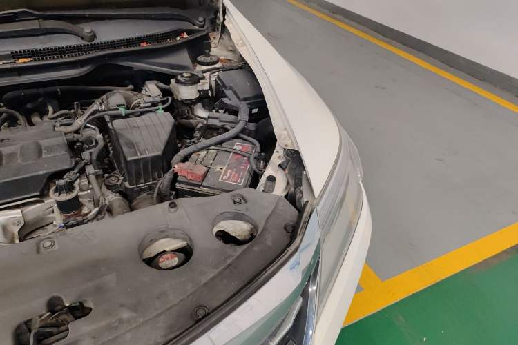 Used Honda Crider 2016 1.8L CVT Luxury Edition Engine Bay Left