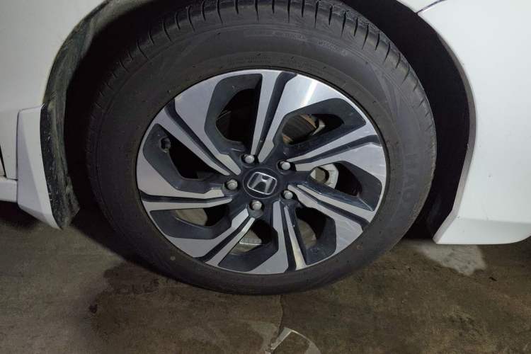 Used Honda Crider 2016 1.8L CVT Luxury Edition Exterior 1