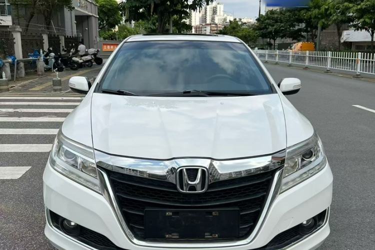 Used Honda Crider 2016 1.8L CVT Luxury Edition Exterior 2