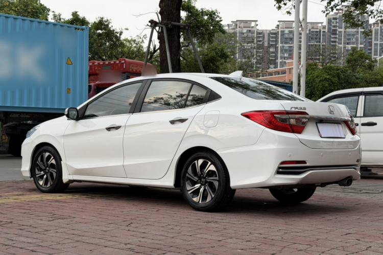 Used Honda Crider 2016 1.8L CVT Luxury Edition Exterior 2