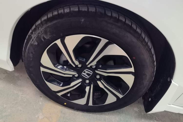 Used Honda Crider 2016 1.8L CVT Comfort Version Exterior 2