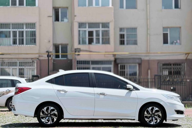 Used Honda Crider 2016 1.8L CVT Luxury Edition Exterior 2