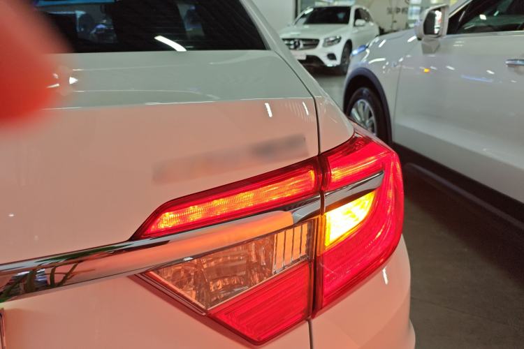 Used Honda Crider 2016 1.8L CVT Luxury Edition Exterior 3