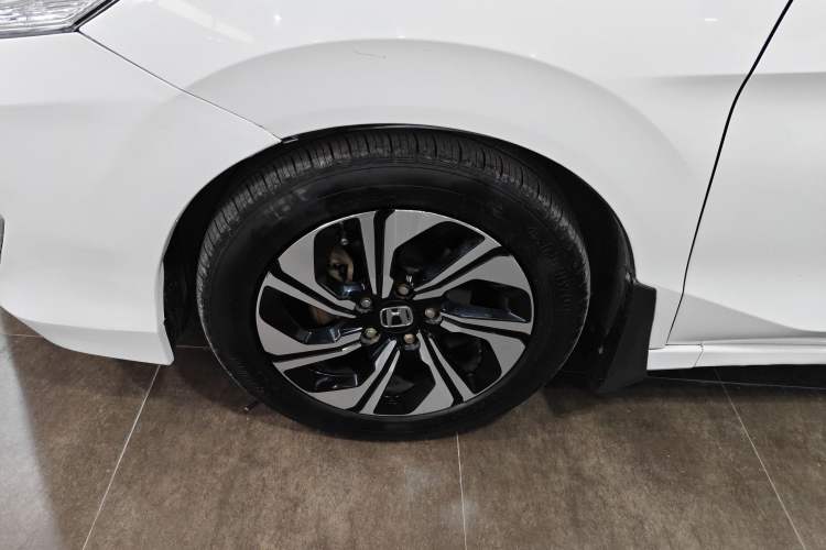 Used Honda Crider 2016 1.8L CVT Comfort Version Exterior 4