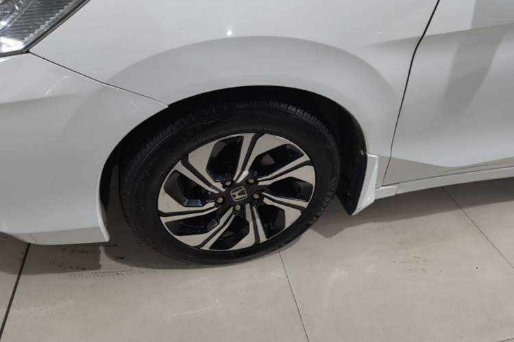 Used Honda Crider 2016 1.8L CVT Comfort Version Exterior 4