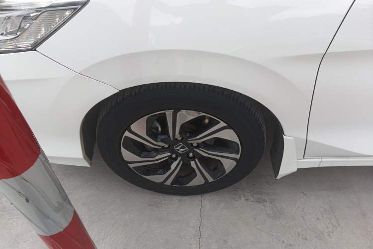 Used Honda Crider 2016 1.8L CVT Comfort Version Exterior 4