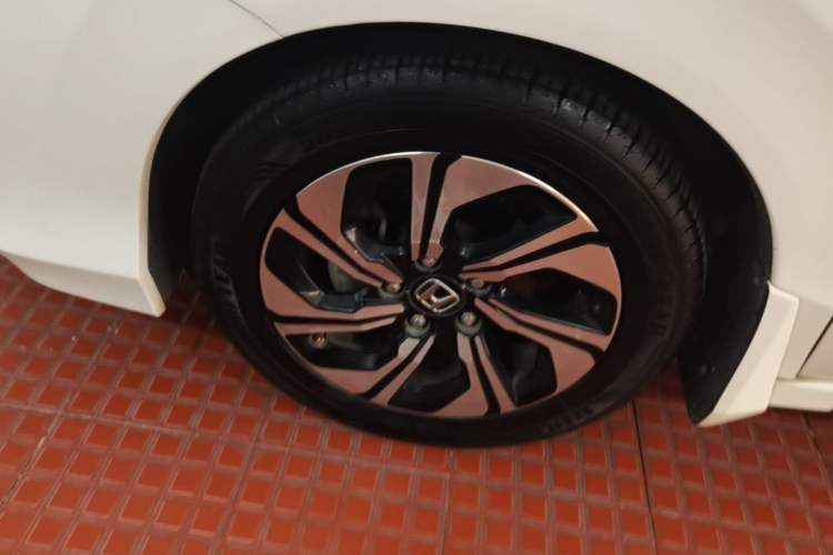 Used Honda Crider 2016 1.8L CVT Comfort Version Exterior 4