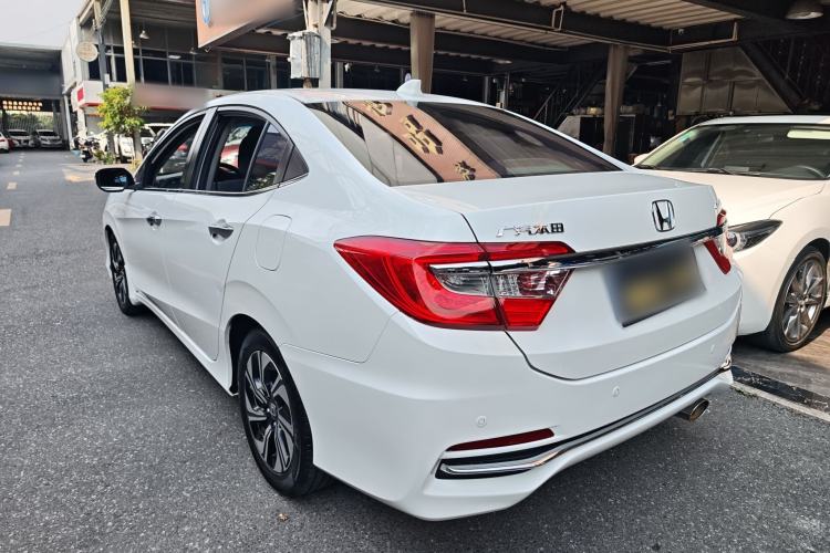 Used Honda Crider 2016 1.8L CVT Luxury Edition Exterior 4