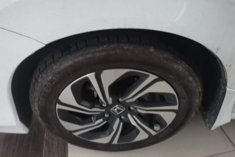 Used Honda Crider 2016 1.8L CVT Comfort Version Exterior 4