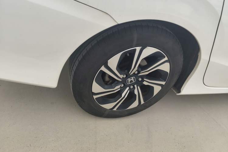 Used Honda Crider 2016 1.8L CVT Luxury Edition Exterior 5