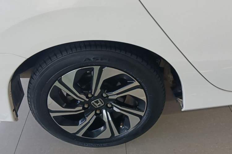 Used Honda Crider 2016 1.8L CVT Comfort Version Exterior 5