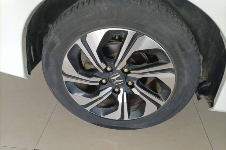 Used Honda Crider 2016 1.8L CVT Luxury Edition Exterior 5