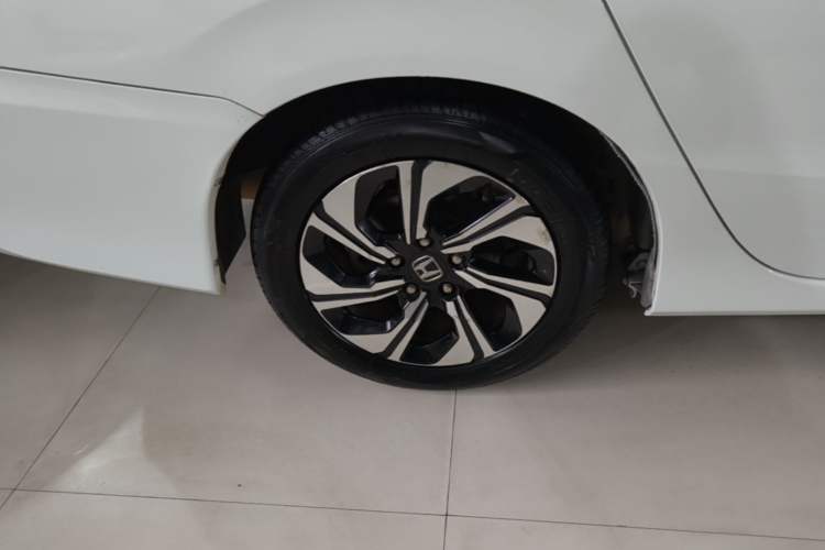 Used Honda Crider 2016 1.8L CVT Comfort Version Exterior 5