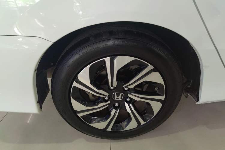 Used Honda Crider 2016 1.8L CVT Comfort Version Exterior 5
