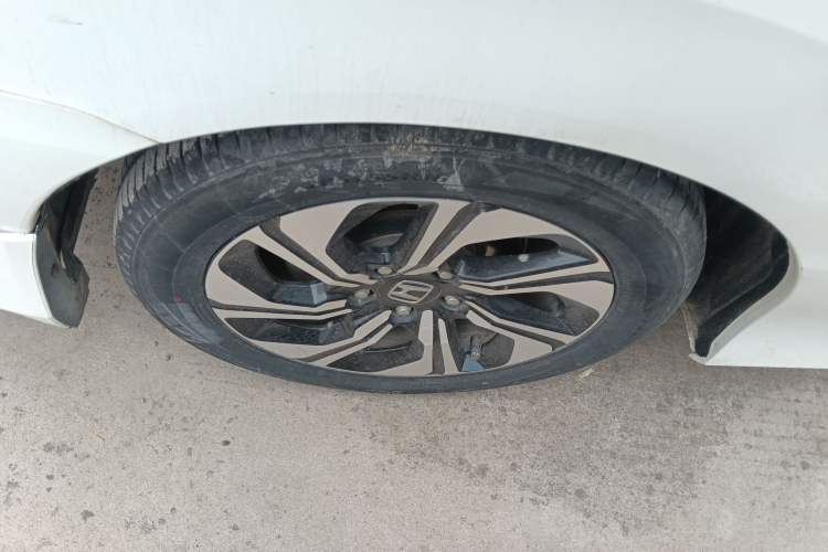 Used Honda Crider 2016 1.8L CVT Luxury Edition Exterior 5