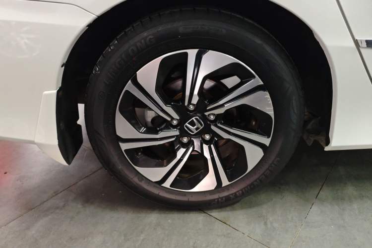 Used Honda Crider 2016 1.8L CVT Luxury Edition Exterior 5