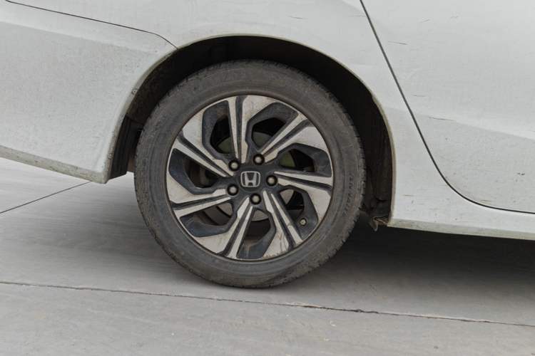 Used Honda Crider 2016 1.8L Manual Fashion Edition Exterior 5