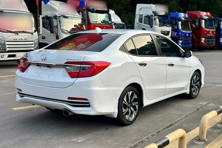 Used Honda Crider 2016 1.8L CVT Luxury Edition Exterior 6