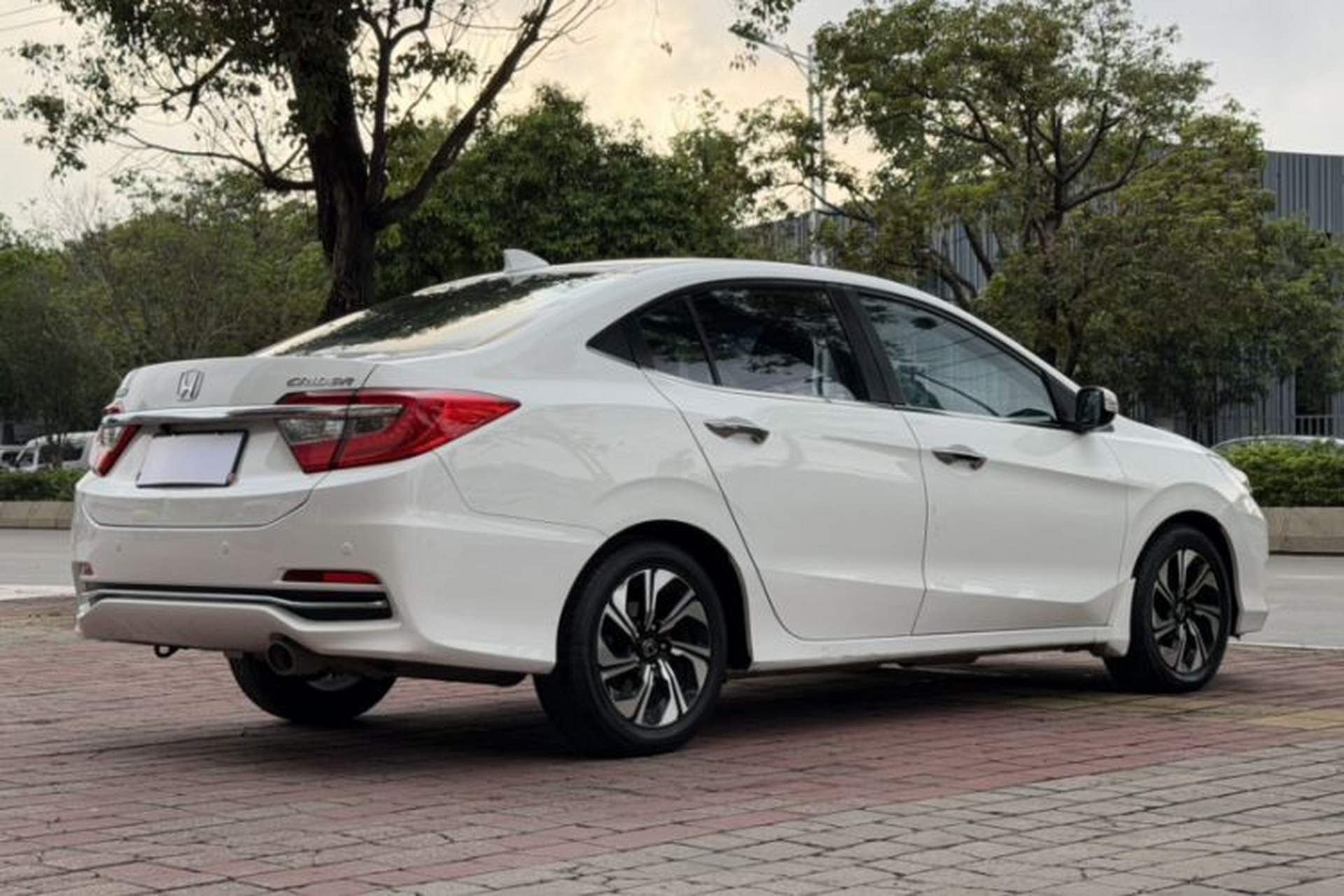 Used Honda Crider 2016 1.8L CVT Luxury Edition Exterior 6