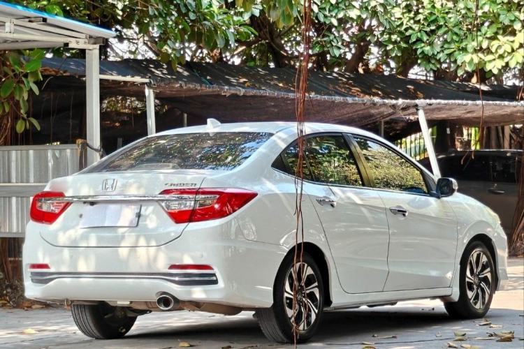 Used Honda Crider 2016 1.8L CVT Luxury Edition Exterior 6
