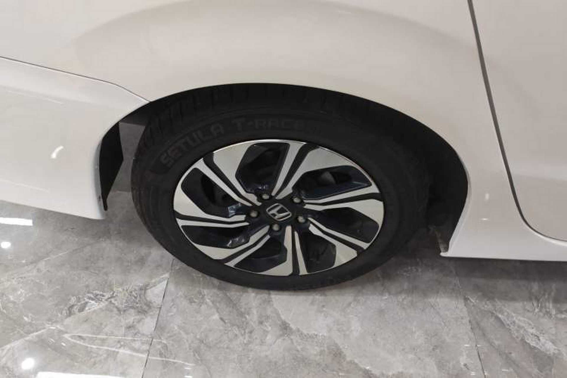 Used Honda Crider 2016 1.8L CVT Luxury Edition Exterior 8
