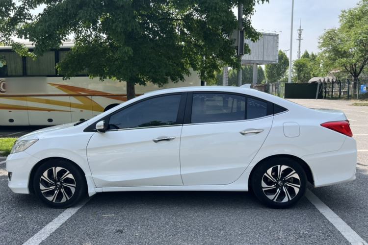 Used Honda Crider 2016 1.8L CVT Luxury Edition Exterior 8