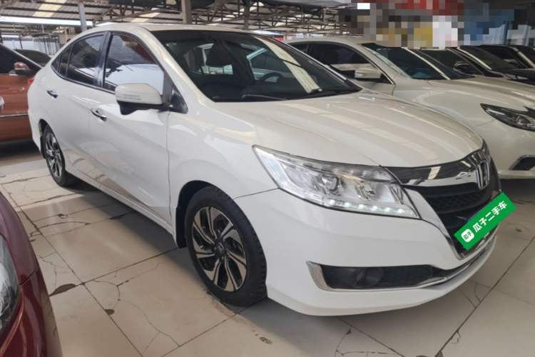 Used Honda Crider 2016 1.8L CVT Leading Edition Front Right 45 Deg