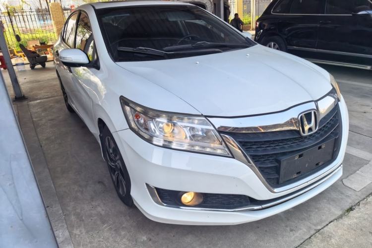 Used Honda Crider 2016 1.8L CVT Luxury Edition Front Right 45 Deg