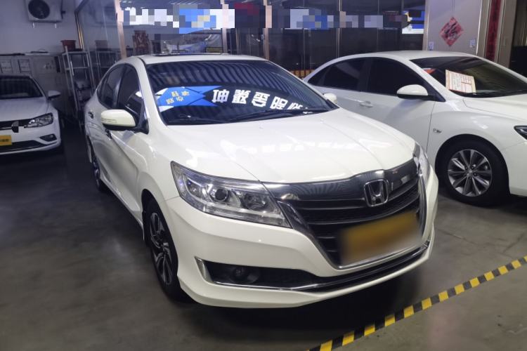 Used Honda Crider 2016 1.8L CVT Luxury Edition Front Right 45 Deg