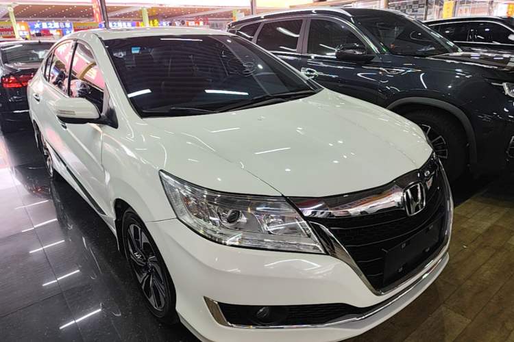 Used Honda Crider 2016 1.8L CVT Luxury Edition Front Right 45 Deg
