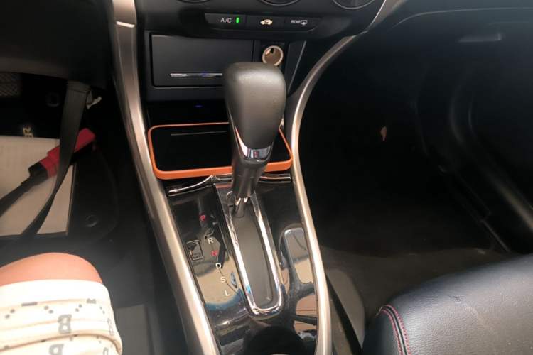 Used Honda Crider 2016 1.8L CVT Luxury Edition Gear Lever