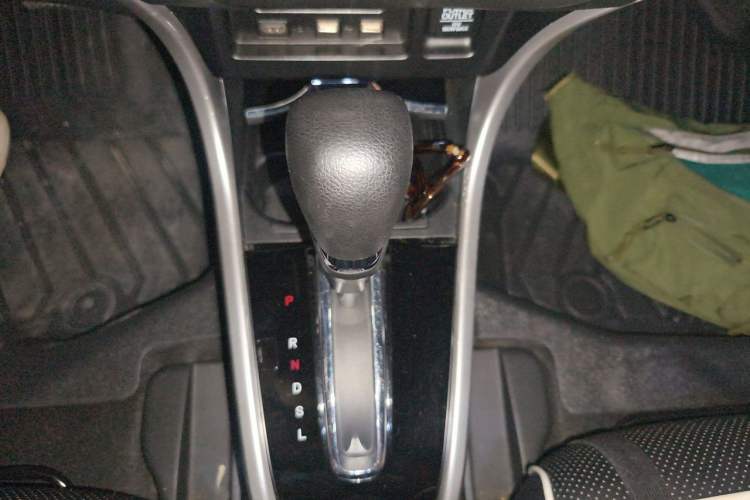 Used Honda Crider 2016 1.8L CVT Luxury Edition Gear Lever