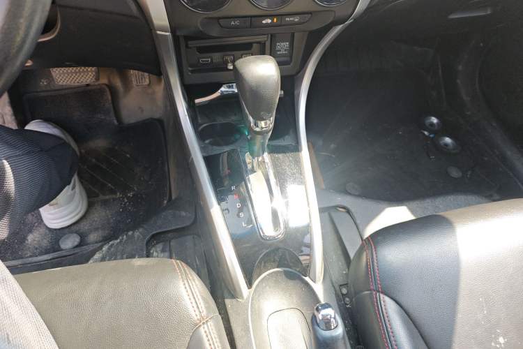 Used Honda Crider 2016 1.8L CVT Luxury Edition Gear Lever