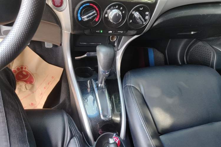 Used Honda Crider 2016 1.8L CVT Luxury Edition Gear Lever