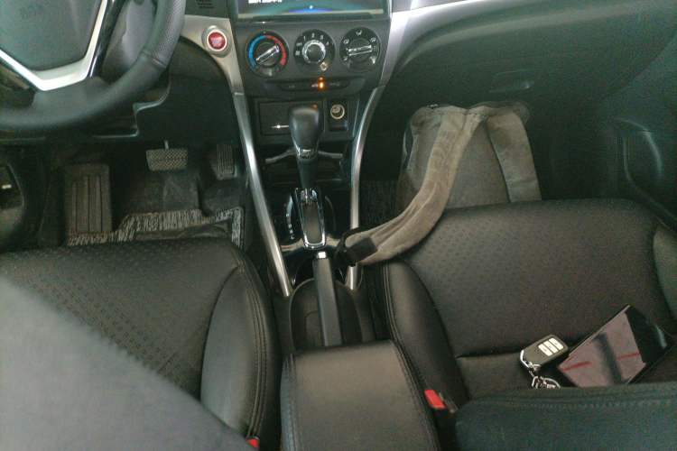 Used Honda Crider 2016 1.8L CVT Luxury Edition Gear Lever