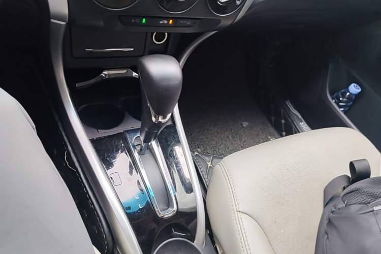 Used Honda Crider 2016 1.8L CVT Luxury Edition Gear Lever