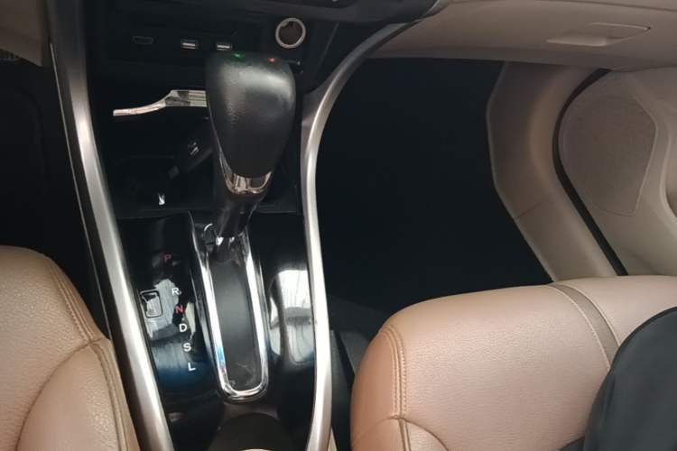 Used Honda Crider 2016 1.8L CVT Luxury Edition Gear Lever