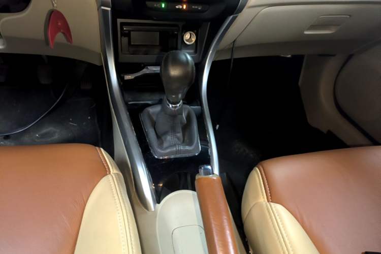 Used Honda Crider 2016 1.8L Manual Comfort Version Gear Lever