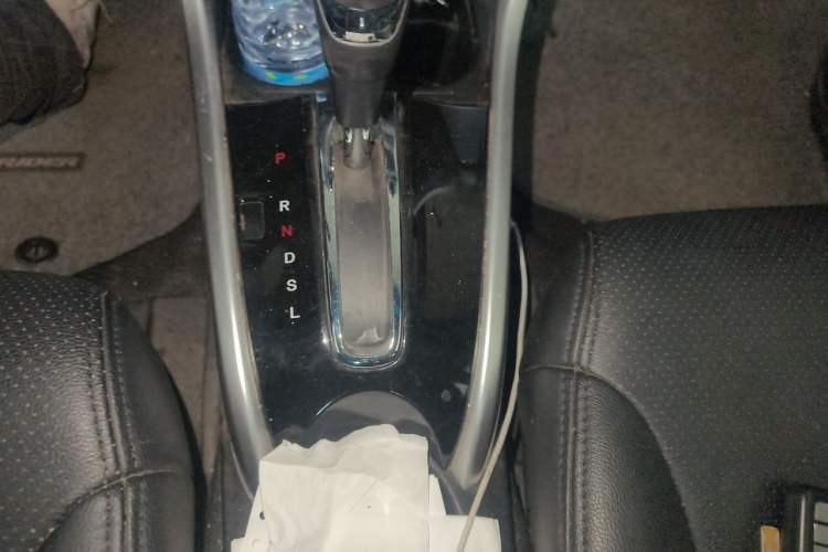 Used Honda Crider 2016 1.8L CVT Luxury Edition Gear Lever