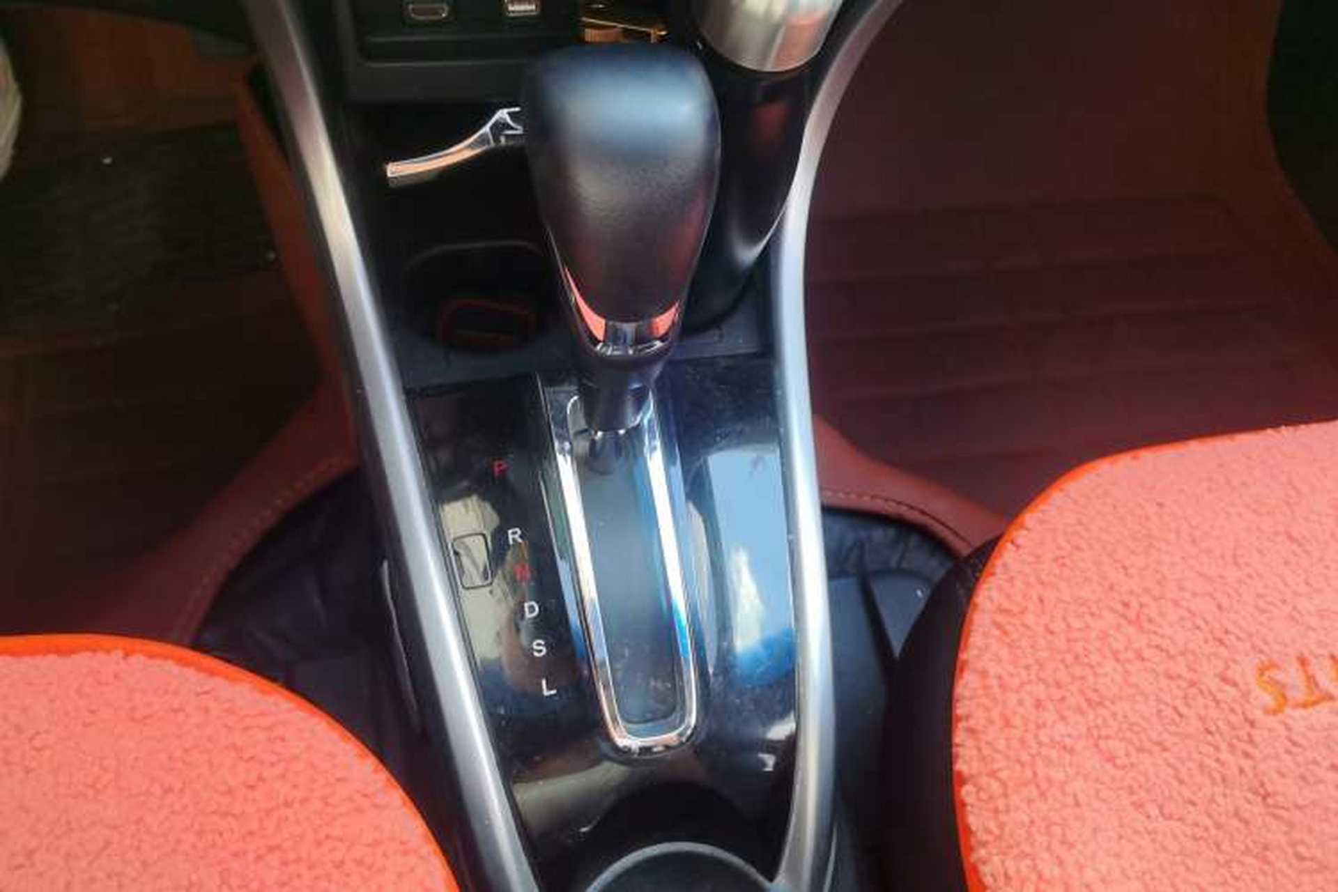 Used Honda Crider 2016 1.8L CVT Luxury Edition Gear Lever