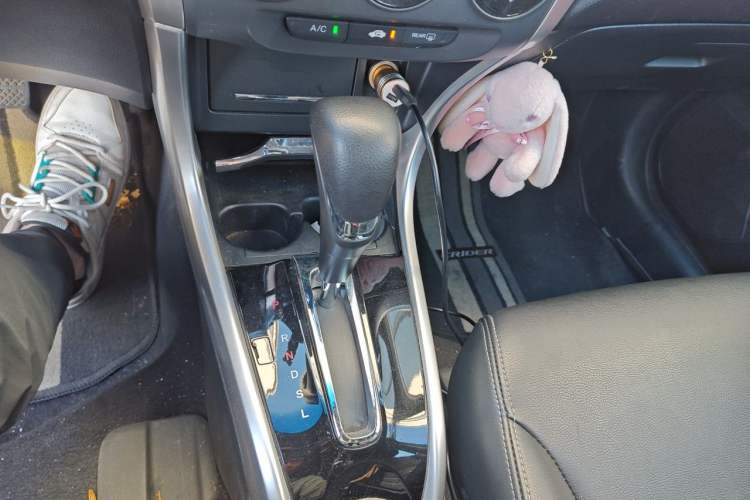 Used Honda Crider 2016 1.8L CVT Luxury Edition Gear Lever