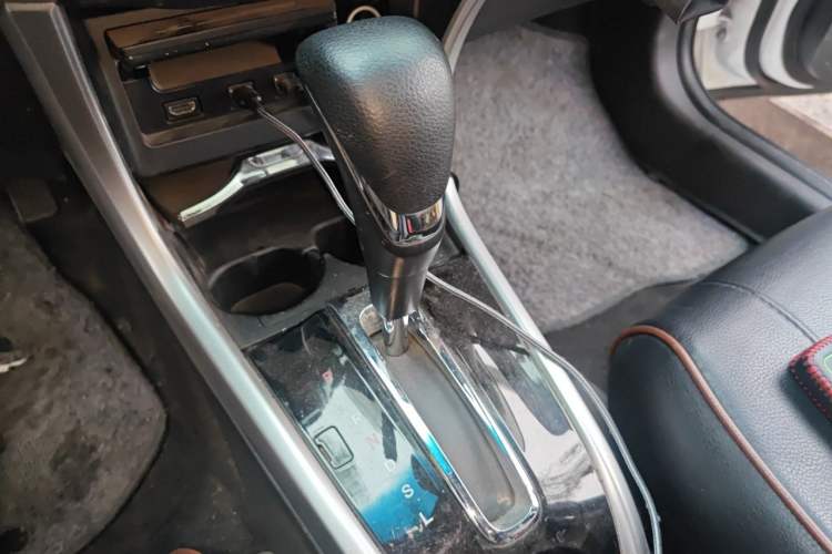 Used Honda Crider 2016 1.8L CVT Luxury Edition Gear Lever