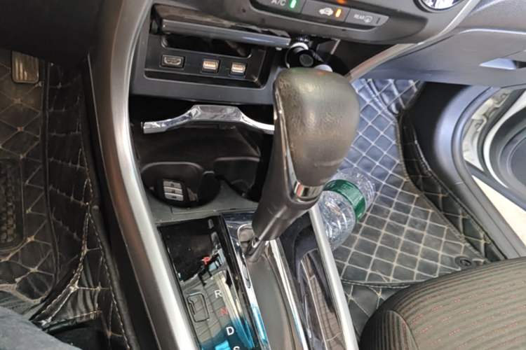 Used Honda Crider 2016 1.8L CVT Luxury Edition Gear Lever