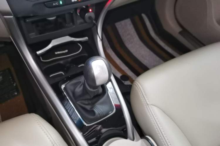 Used Honda Crider 2016 1.8L Manual Fashion Edition Gear Lever