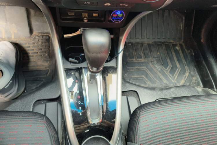 Used Honda Crider 2016 1.8L CVT Luxury Edition Gear Lever