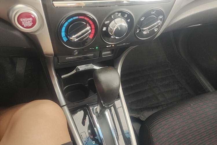 Used Honda Crider 2016 1.8L CVT Luxury Edition Gear Lever