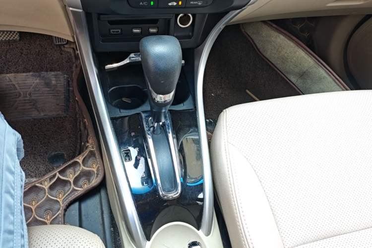 Used Honda Crider 2016 1.8L CVT Luxury Edition Gear Lever